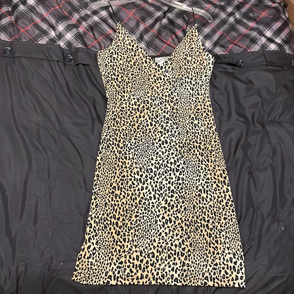 Women’s leopard print bodycon dress
